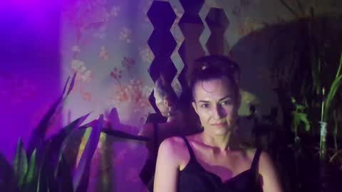 Snapshot of kristinagold44 chatting on 12.20.24 Kristina online show from 12.20.24