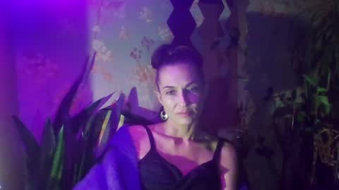 Snapshot of kristinagold44 chatting on 12.21.24 Kristina online show from 12.21.24