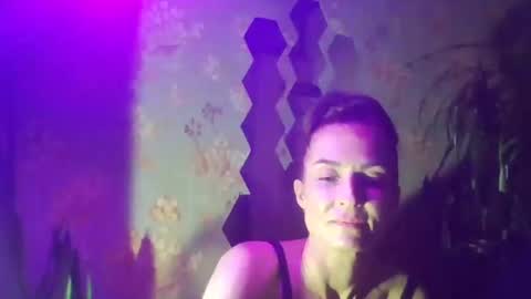 Snapshot of kristinagold44 chatting on 02.01.25 Kristina online show from 02.01.25