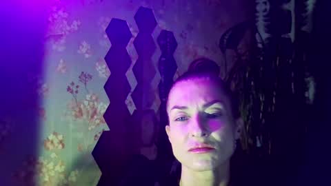Snapshot of kristinagold44 chatting on 02.15.25 Kristina online show from 02.15.25