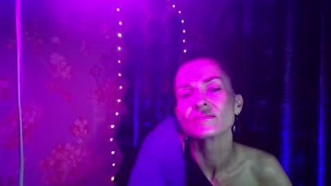 Snapshot of kristinagold44 chatting on 03.08.25 Kristina online show from 03.08.25