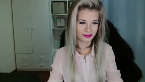 KristineAmore online show from 11.07.25