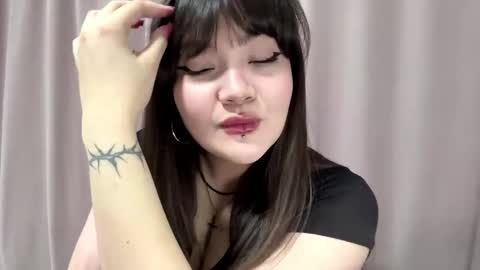 Snapshot of kristinevelastegui chatting on 03.15.26 Alisha online show from 03.15.26