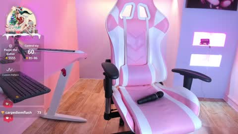 Snapshot of kristinwall chatting on 01.07.25 KristinWall online show from 01.07.25