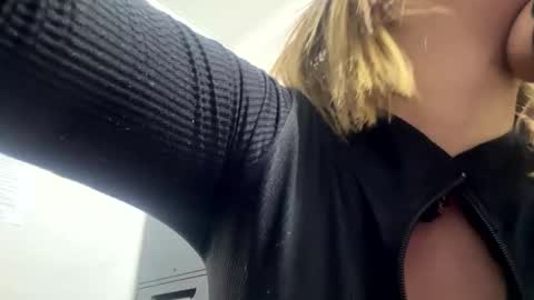 Kristtal  online show from 11.09.25