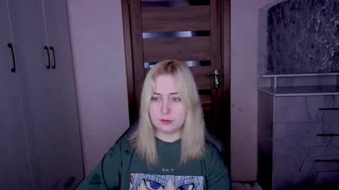 Snapshot of kristy_fran chatting on 03.18.26 Kristy online show from 03.18.26