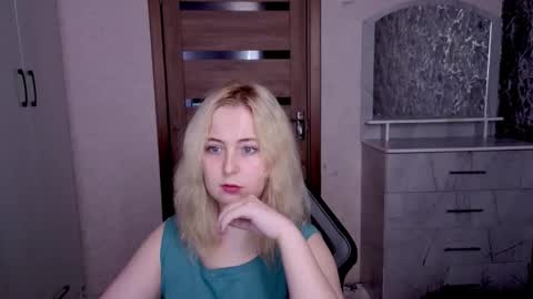 Snapshot of kristy_fran chatting on 03.20.26 Kristy online show from 03.20.26