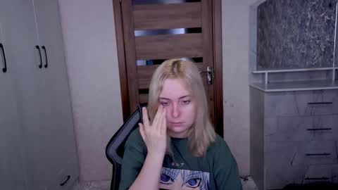 Snapshot of kristy_fran chatting on 03.26.26 Kristy online show from 03.26.26