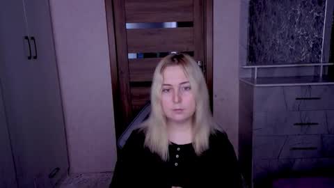 Snapshot of kristy_fran chatting on 04.22.26 Kristy online show from 04.22.26