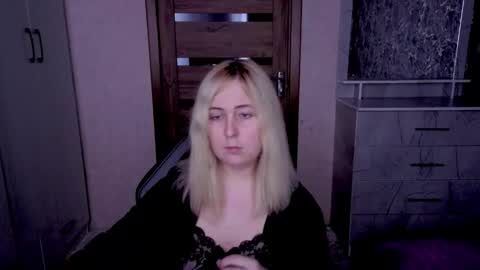 Snapshot of kristy_fran chatting on 04.23.26 Kristy online show from 04.23.26