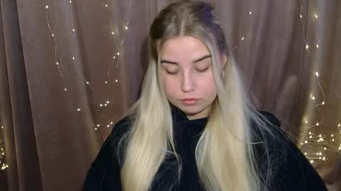 Snapshot of kristyflowers chatting on 12.14.24 KristyFlowers online show from 12.14.24