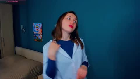 Snapshot of kristynhoughland chatting on 11.18.25 Misty online show from 11.18.25