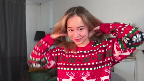 Snapshot of kristyspiritedaway chatting on 01.01.25 Kristy Nip slip shady Best model on CB online show from 01.01.25