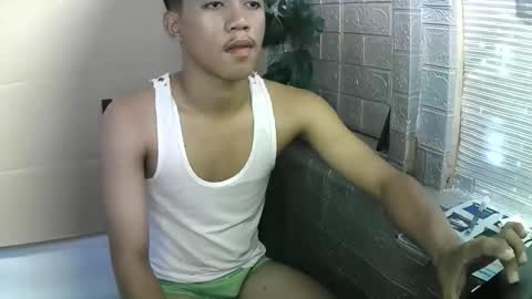 kritthanarkorn online show from 11.13.25