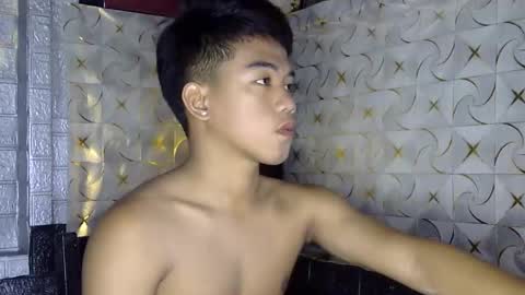 Snapshot of kritthanarkorn chatting on 04.19.26 kritthanarkorn online show from 04.19.26