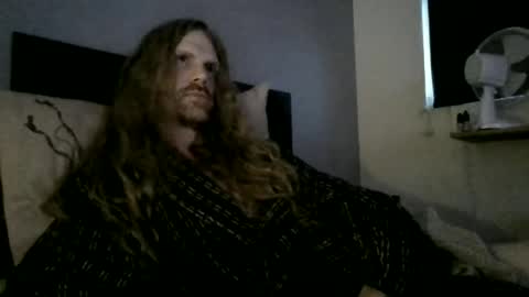 Snapshot of krullz123 chatting on 06.19.26 Krullz online show from 06.19.26