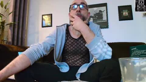 Snapshot of krummersaebel chatting on 02.22.25 krummersaebel online show from 02.22.25