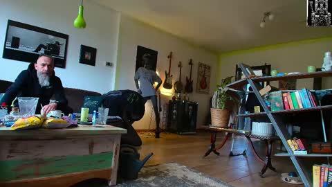 Snapshot of krummersaebel chatting on 02.24.25 krummersaebel online show from 02.24.25