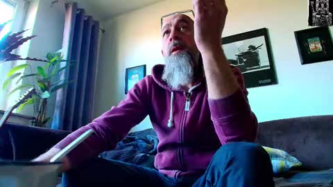 Snapshot of krummersaebel chatting on 03.08.25 krummersaebel online show from 03.08.25