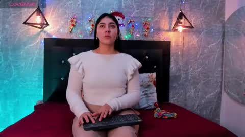 Kystal Taylor online show from 12.17.25