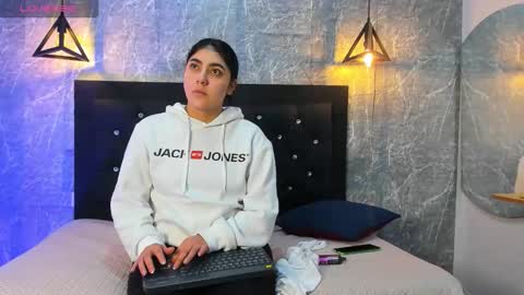 Kystal Taylor online show from 01.09.26