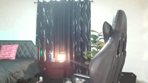 Krystal Blake online show from 04.18.26