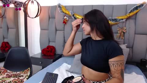 kristenfit online show from 12.31.24