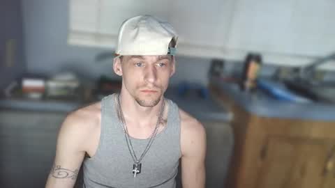 Snapshot of krytiar1992 chatting on 02.17.26 krytiar1992 online show from 02.17.26