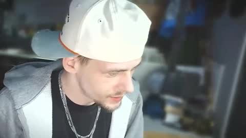 Snapshot of krytiar1992 chatting on 02.28.26 krytiar1992 online show from 02.28.26