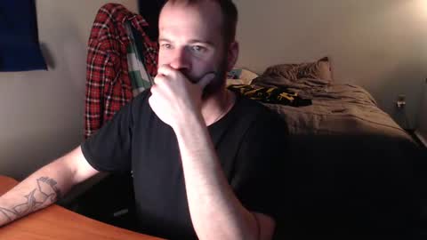 Snapshot of kuggy570 chatting on 01.12.25 Kuggy online show from 01.12.25