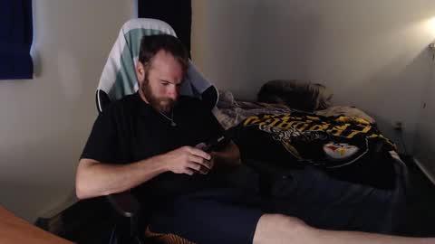 Snapshot of kuggy570 chatting on 09.20.25 Kuggy online show from 09.20.25