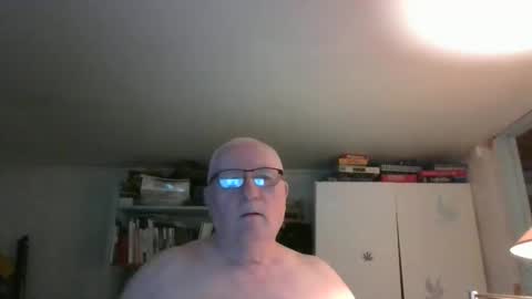 Snapshot of kukken18 chatting on 05.20.26 Kukken18 online show from 05.20.26