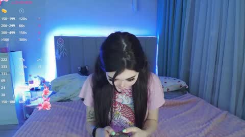 Snapshot of kum1k0 chatting on 05.30.26 Mika online show from 05.30.26