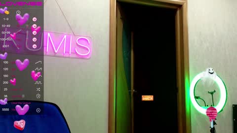 Snapshot of kumisgo chatting on 12.21.24 kumisgo online show from 12.21.24