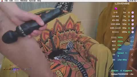 Snapshot of kuntboyzworld chatting on 04.14.26 Krypto hethey online show from 04.14.26