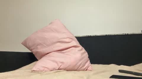 Snapshot of kurdishbbc chatting on 10.30.25 Semih yilmaz online show from 10.30.25