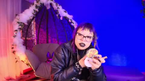 Snapshot of kuromi_purple chatting on 06.18.26 Kuromi online show from 06.18.26