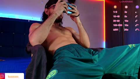 kuzzcoo online show from 04.10.26