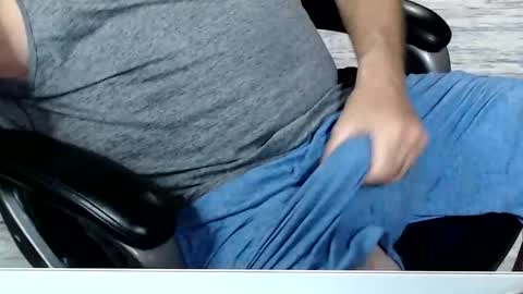 Snapshot of kwib34 chatting on 10.05.25 kwib34 online show from 10.05.25