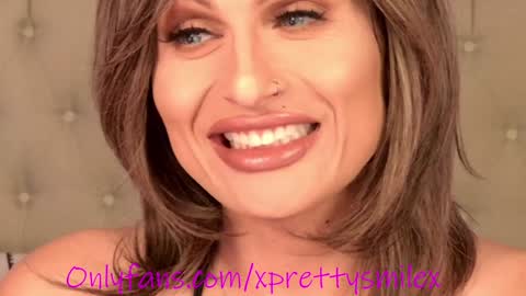 Snapshot of kxaxmichelle chatting on 01.15.25 Kick online show from 01.15.25