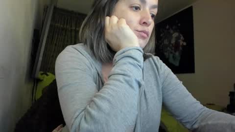 Snapshot of kyhara chatting on 05.12.26 kyhara online show from 05.12.26