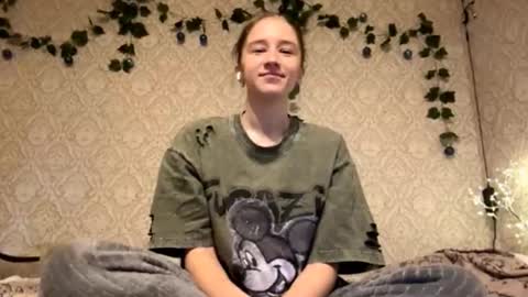 Sophie online show from 10.18.25