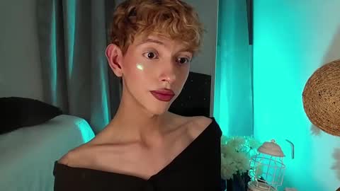 Snapshot of kyle__cooper chatting on 12.11.24 Kyle Cooper online show from 12.11.24