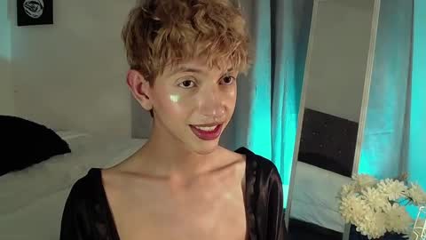 Snapshot of kyle__cooper chatting on 12.15.24 Kyle Cooper online show from 12.15.24