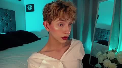 Snapshot of kyle__cooper chatting on 01.01.25 Kyle Cooper online show from 01.01.25