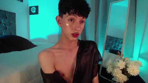 Snapshot of kyle__cooper chatting on 01.10.25 Kyle Cooper online show from 01.10.25