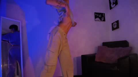 Snapshot of kyle__cooper chatting on 01.22.25 Kyle Cooper online show from 01.22.25