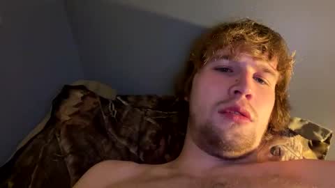 Snapshot of kylelovepussy69 chatting on 02.27.25 kylelovepussy69 online show from 02.27.25