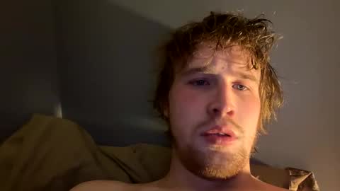 Snapshot of kylelovepussy69 chatting on 03.05.25 kylelovepussy69 online show from 03.05.25