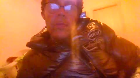 kylestrips4youq online show from 11.23.25